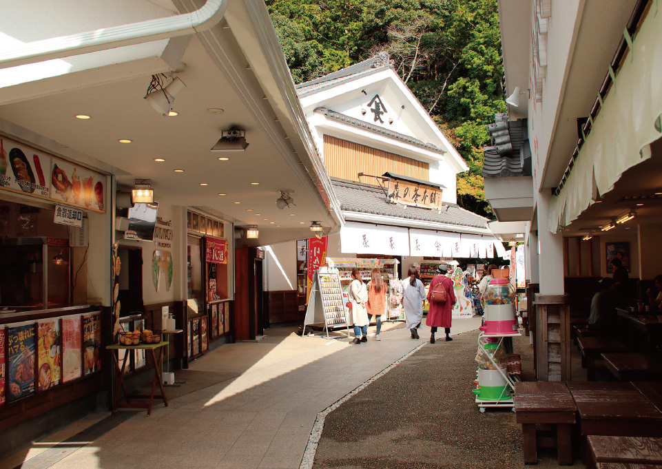 小國神社の指定売店 スイーツ・食事・お土産が揃う！